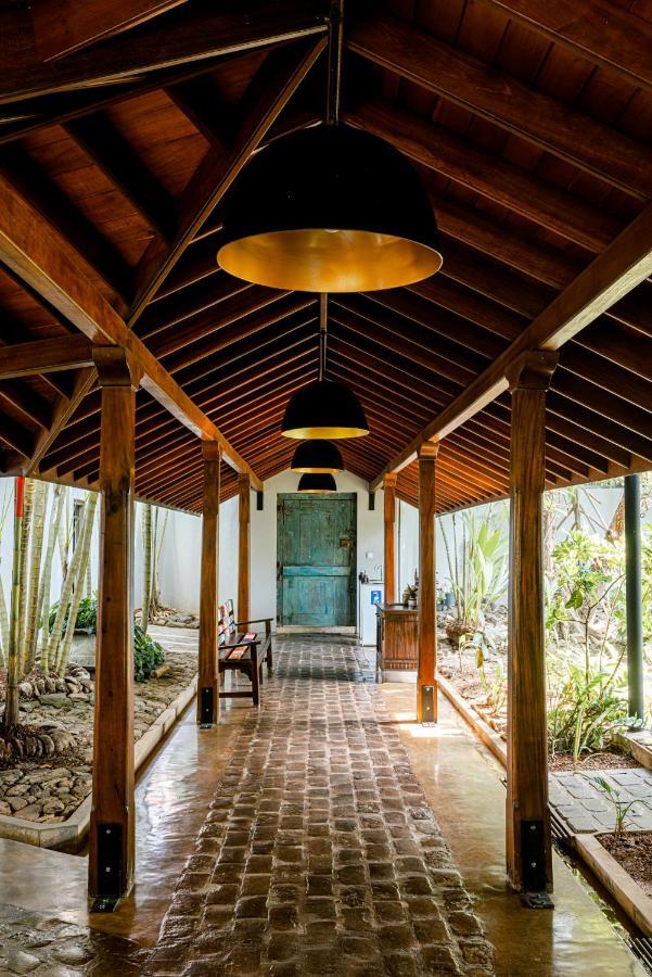 Villa Hundira Negombo Exterior photo
