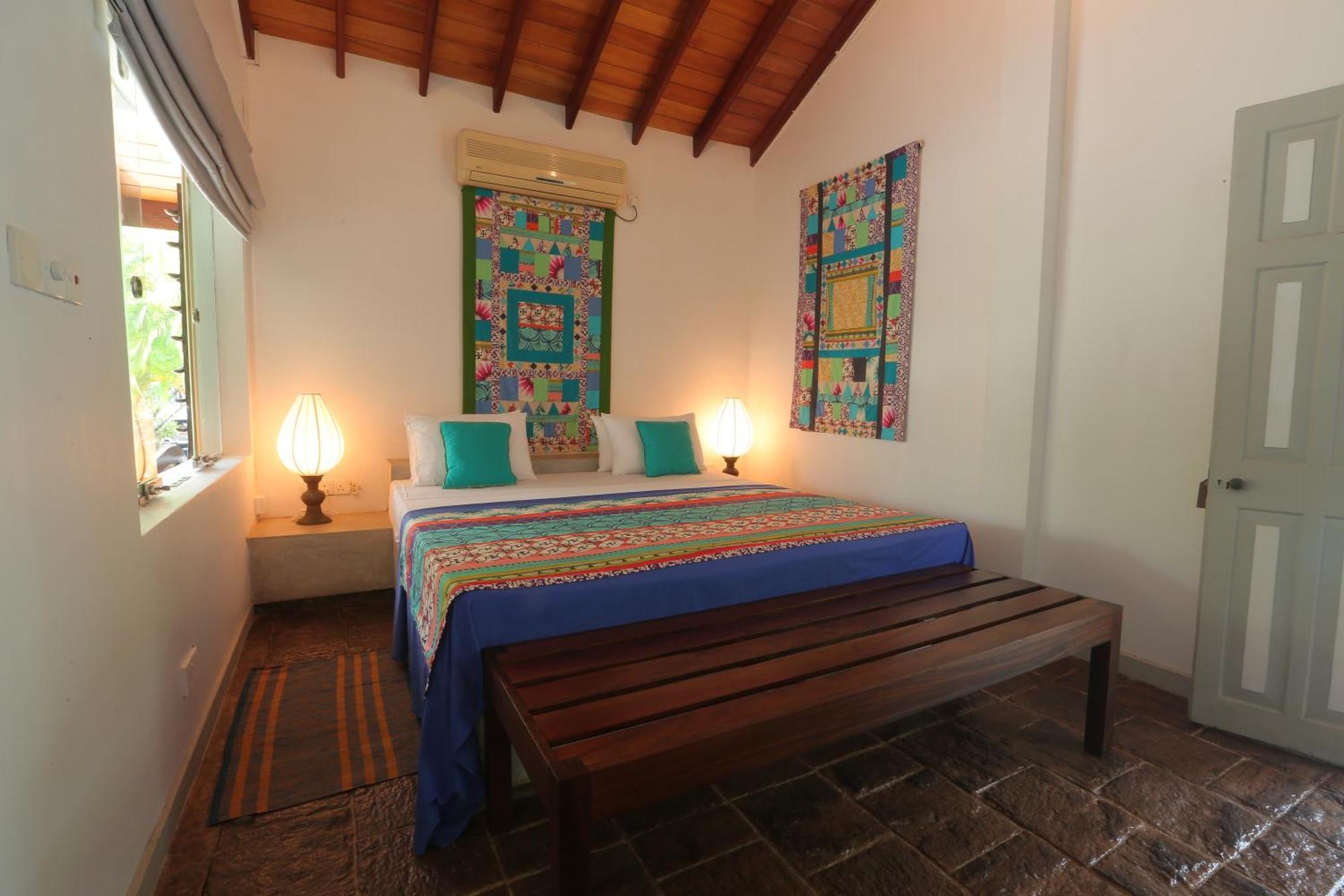 Villa Hundira Negombo Exterior photo