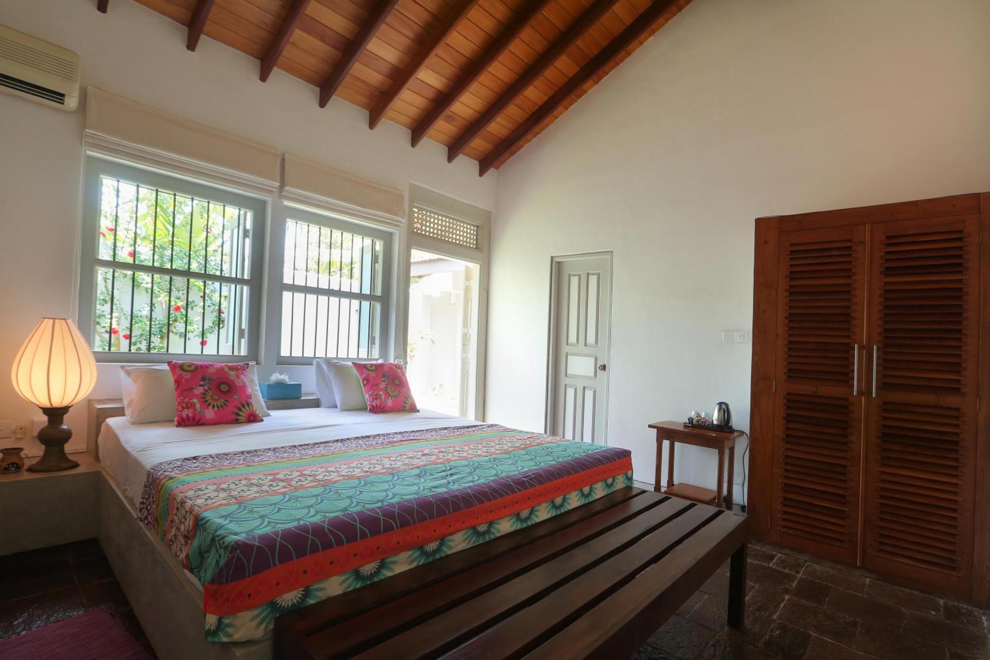 Villa Hundira Negombo Exterior photo