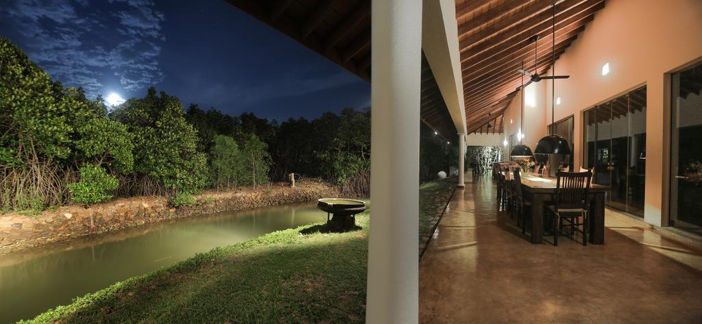 Villa Hundira Negombo Exterior photo